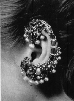 Dorrie's favourite earpiece Image